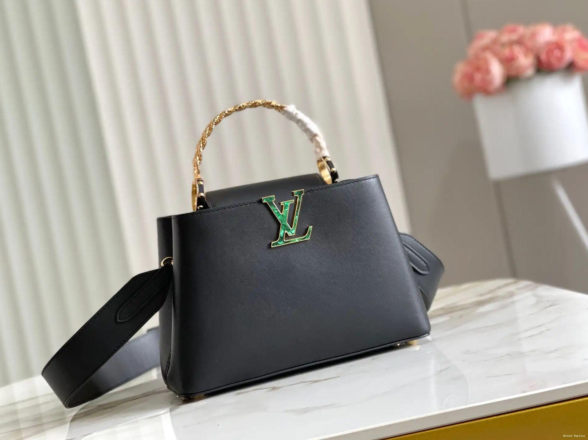 LOUIS BB VUITTON CAPUCINES 0525